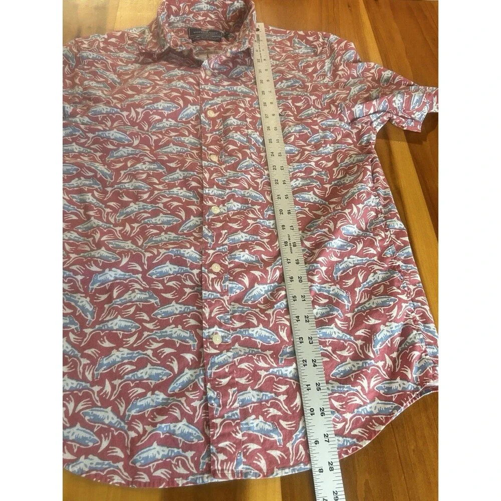 Vineyard Vines Classic Fit Tucker Button Down Shirt Small Shark Print Short Sl